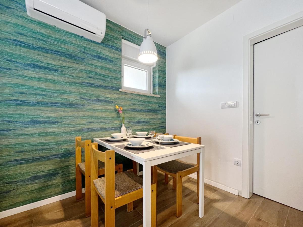 Apartments Valerian Novigrad  ภายนอก รูปภาพ