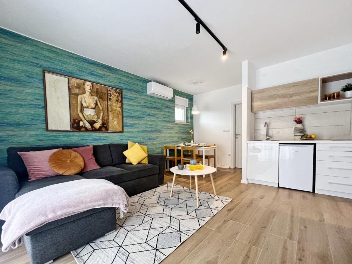 Apartments Valerian Novigrad  ภายนอก รูปภาพ