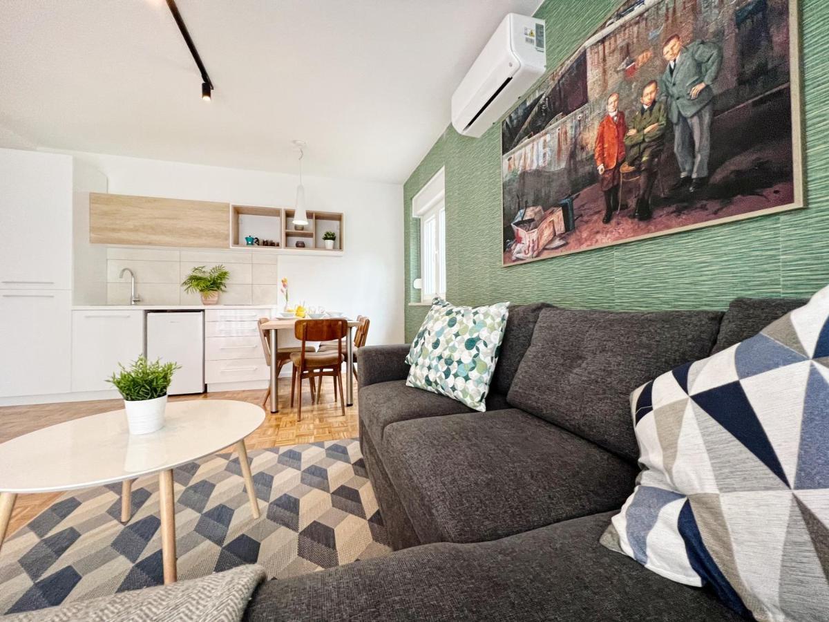 Apartments Valerian Novigrad  ภายนอก รูปภาพ