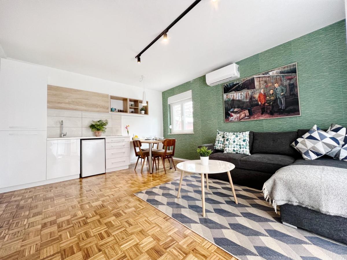 Apartments Valerian Novigrad  ภายนอก รูปภาพ