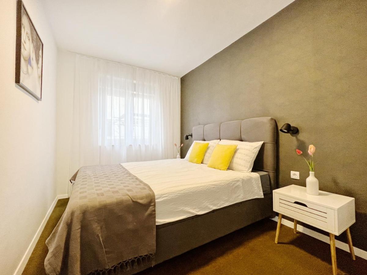 Apartments Valerian Novigrad  ภายนอก รูปภาพ