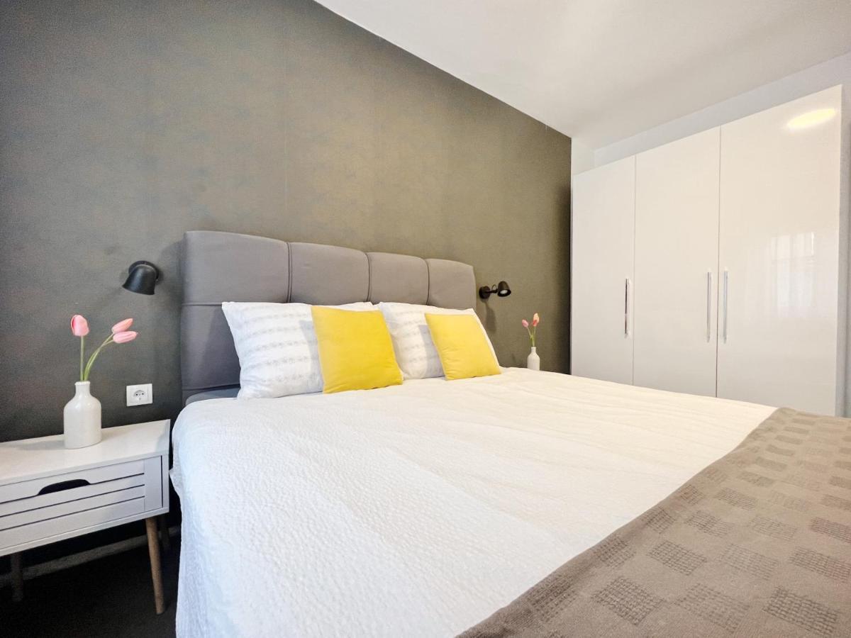 Apartments Valerian Novigrad  ภายนอก รูปภาพ