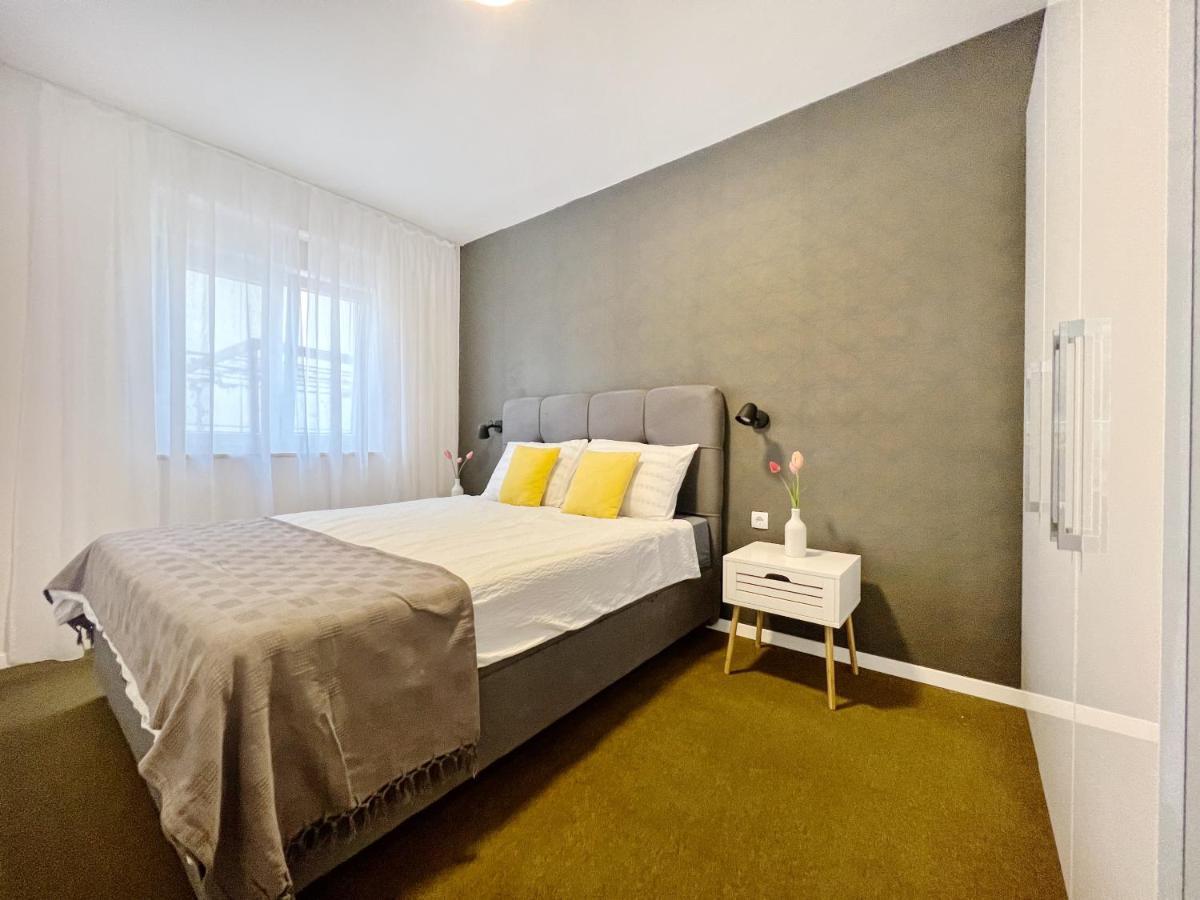 Apartments Valerian Novigrad  ภายนอก รูปภาพ