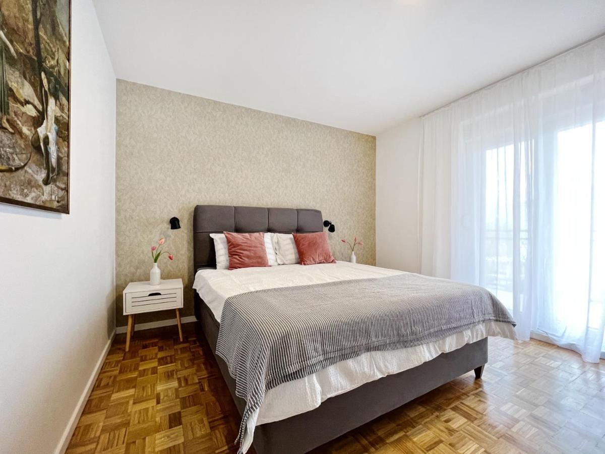 Apartments Valerian Novigrad  ภายนอก รูปภาพ