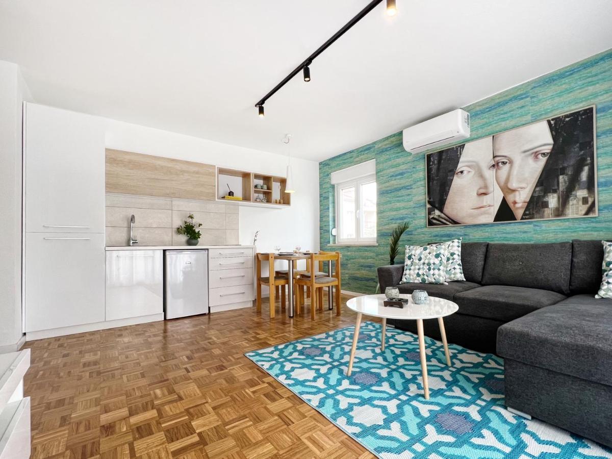 Apartments Valerian Novigrad  ภายนอก รูปภาพ