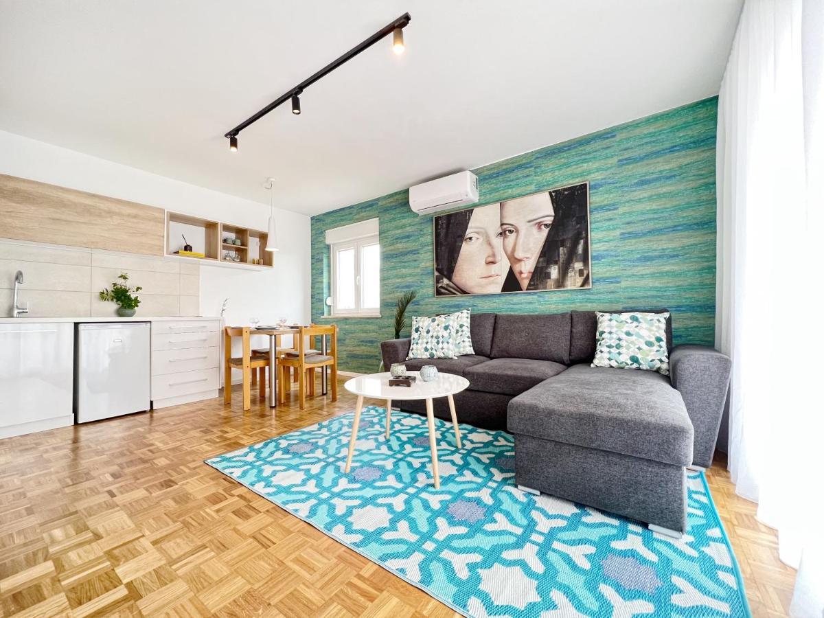 Apartments Valerian Novigrad  ภายนอก รูปภาพ
