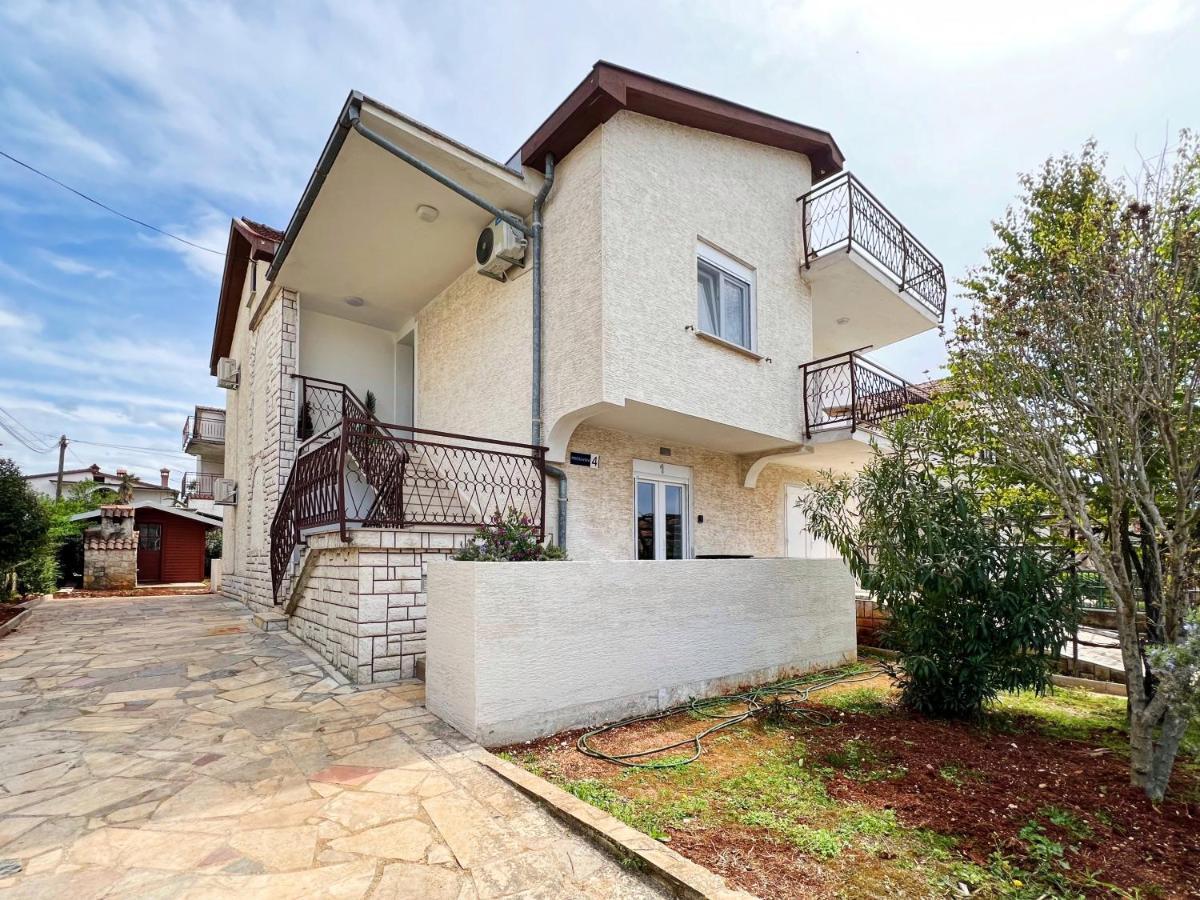 Apartments Valerian Novigrad  ภายนอก รูปภาพ
