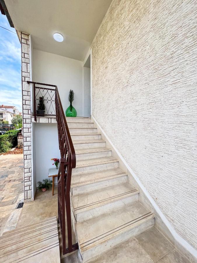 Apartments Valerian Novigrad  ภายนอก รูปภาพ